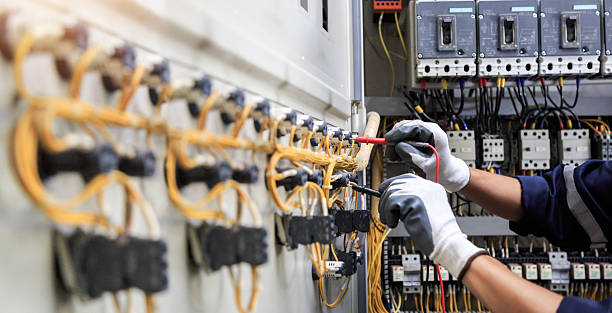 Professional Electrician technician working in Woodlake, CA